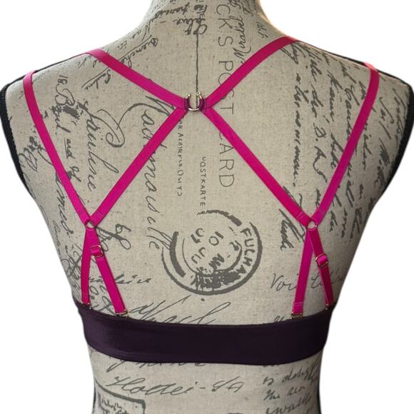 Victoria's Secret Bombshell Plunge Push Up Bra Size 32B - Picture 5 of 6